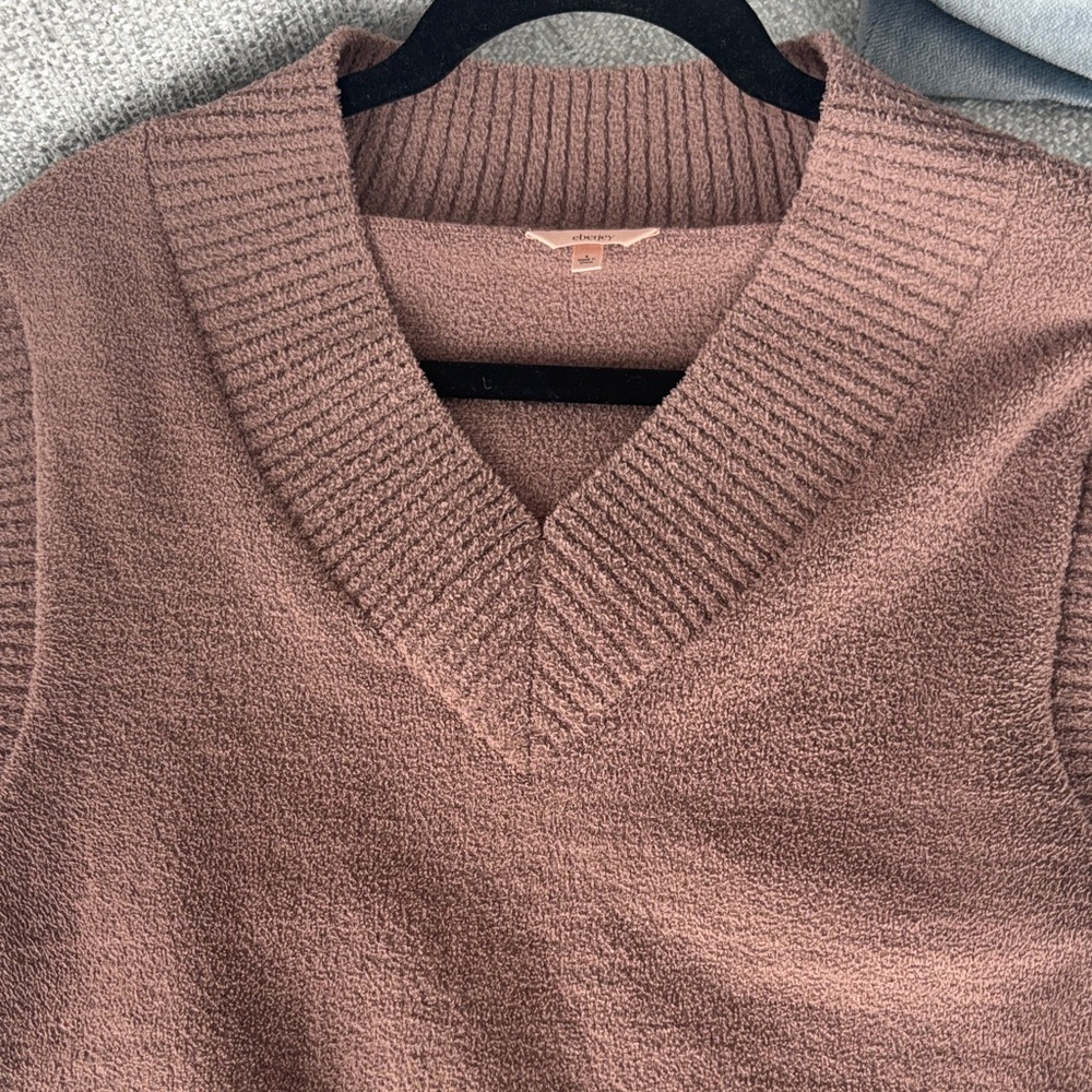 NWOT- Eberjey Recycled Boucle V Neck Sleeveless Sweater Vest - Picture 2 of 4